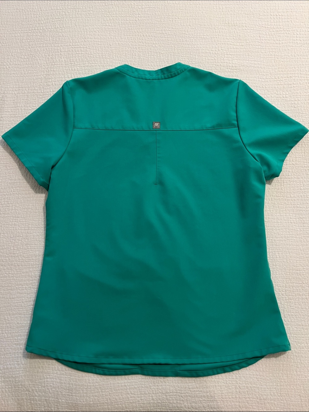 Fabletics Method 2-Pocket Scrub Top - Picture 2 of 5